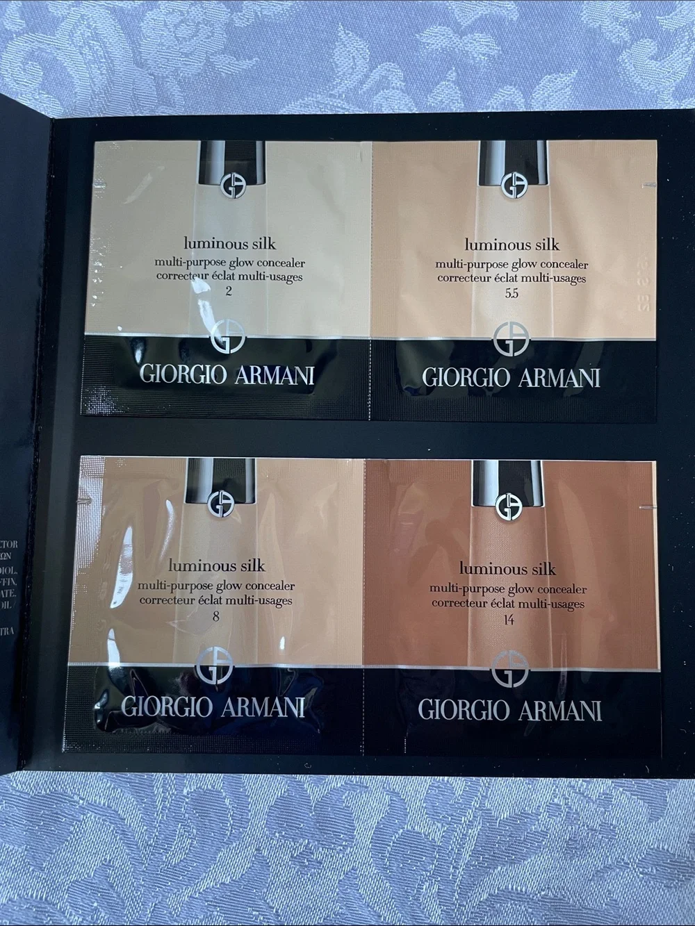 NWT Giorgio Armani Luminous Silk Concealer. Sample pack.